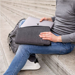 Stark Sleeve per MacBook 13" - Nero