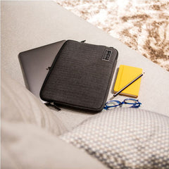 Stark Sleeve per MacBook 13" - Nero