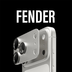 PanzerGlass Fender - Protezione per la fotocamera di iPhone 17 Pro Max argento