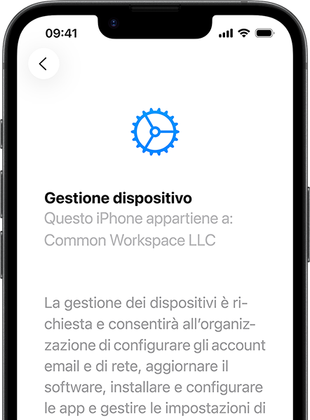 Vista parziale di iPhone 17e in verticale, con l’app Impostazioni e la sezione Gestione dispositivo aperta