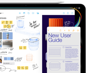 Schermo di un iPad che mostra una finestra di Freeform con degli schizzi di parti meccaniche di un prodotto, e una finestra più piccola di Note con le istruzioni; sopra l’iPad c’è una Apple Pencil