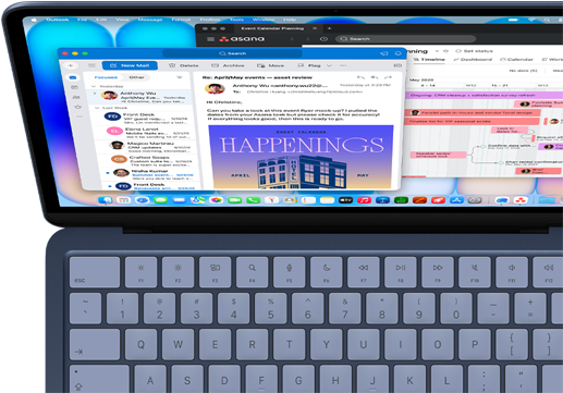 Una persona che usa un MacBook Neo indaco per lavorare in multitasking, controllando le email con Outlook e monitorando i progressi di un progetto con Asana