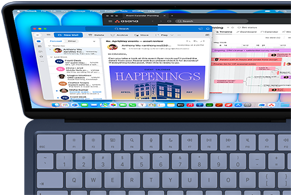 Una persona che usa un MacBook Neo indaco per lavorare in multitasking, controllando le email con Outlook e monitorando i progressi di un progetto con Asana