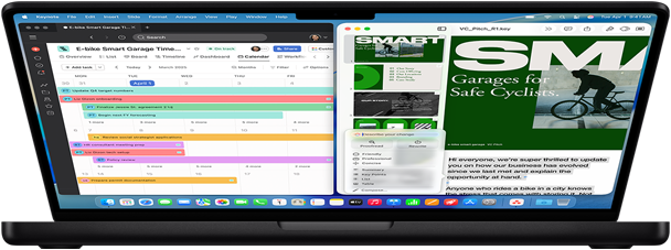 MacBook Pro leggermente aperto che mostra due documenti sullo schermo diviso a metà