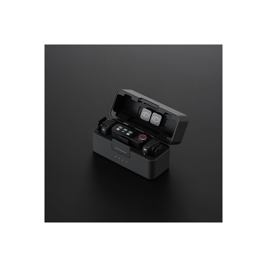 DJI Mic 3 (2 trasmettitori + 1 ricevitore) + custodia di ricarica